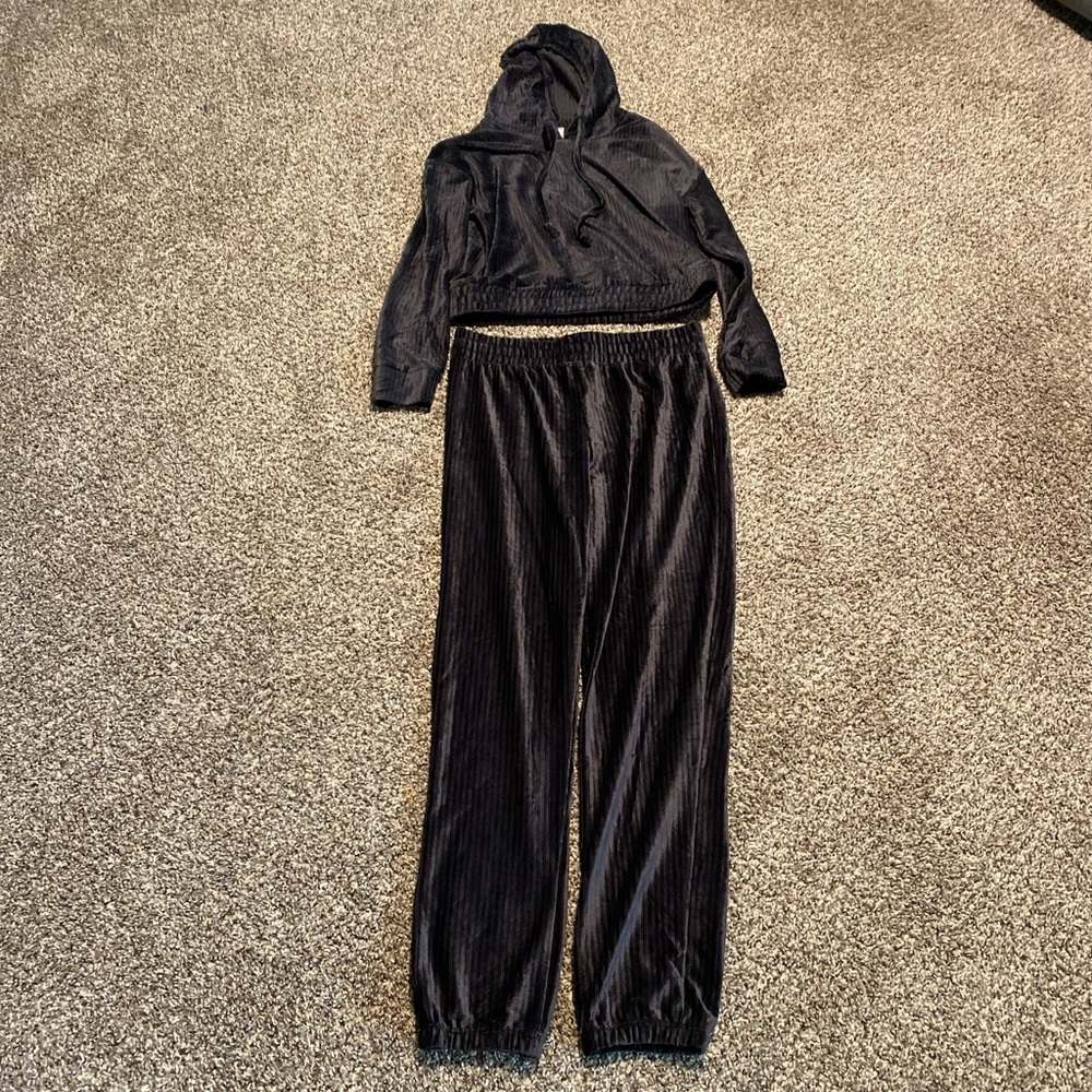 Crop Sweatshirt and jogger sweatpants